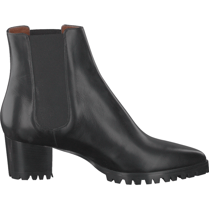 Sable Tractor Black