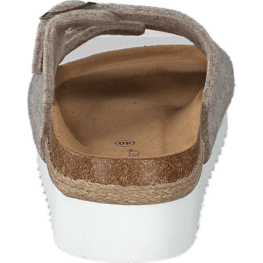 Patricia Beige