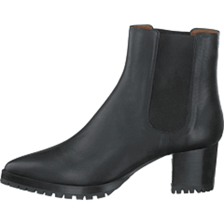 Sable Tractor Black