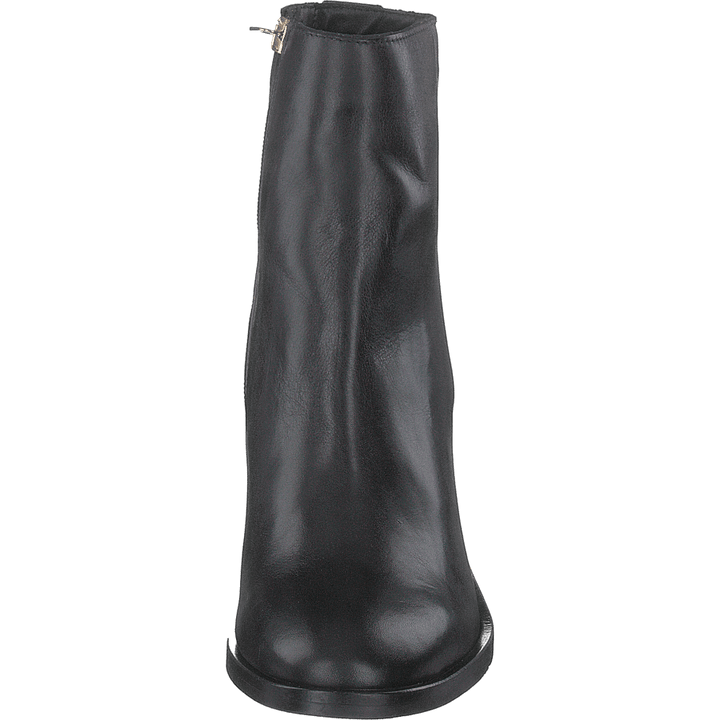 Mono Color Heeled Black
