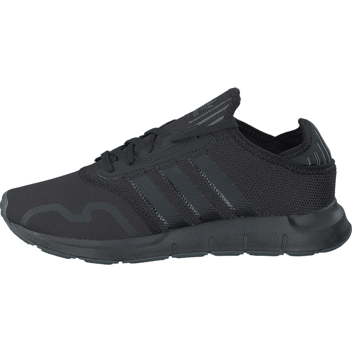Swift Run X Core Black / Black Blue Metallic / Carbon