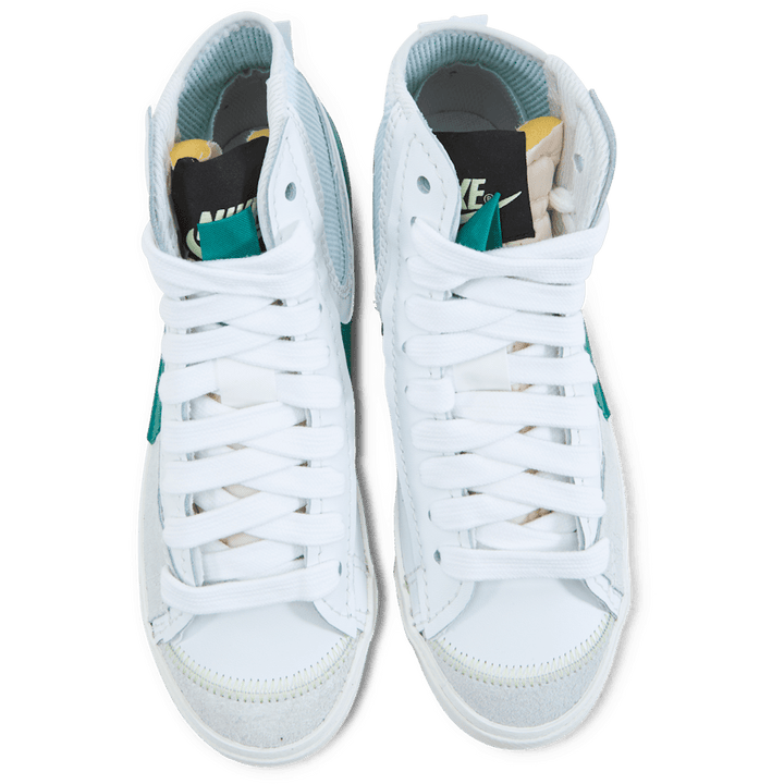Nike Blazer Mid &