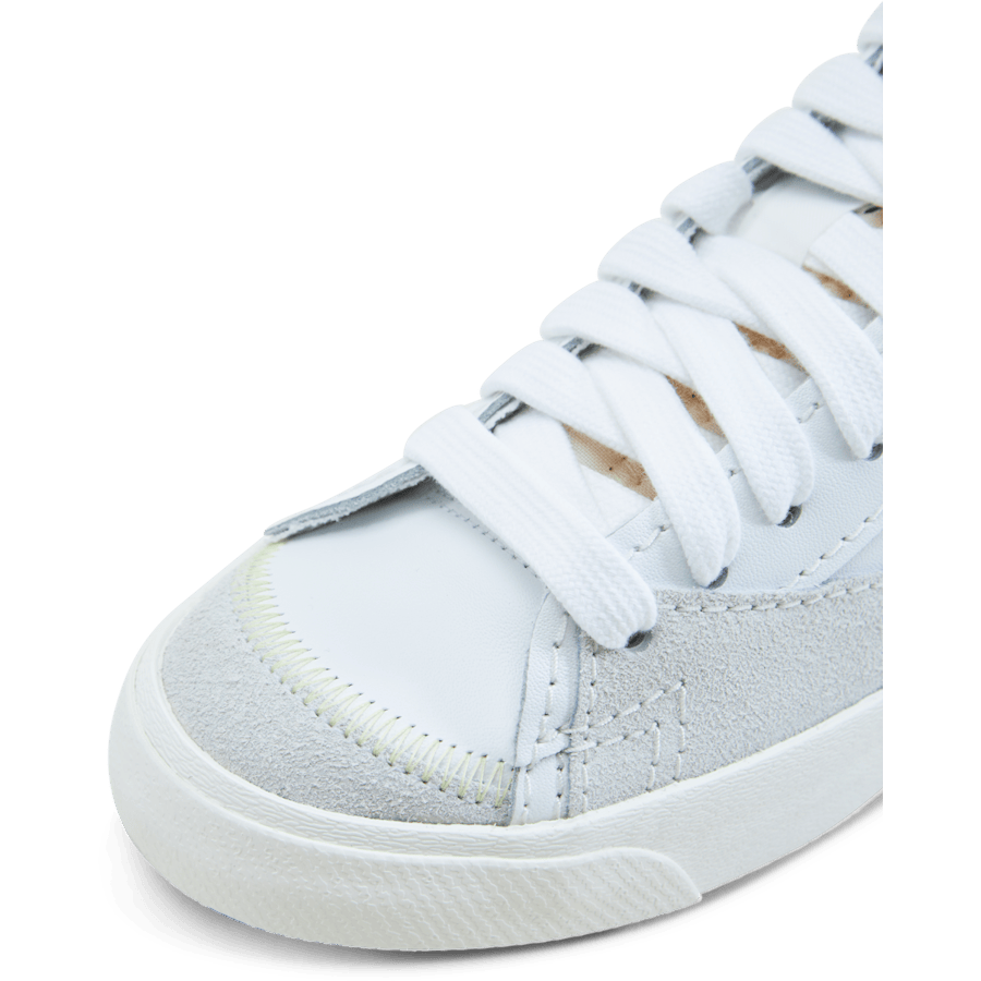 Nike Blazer Mid &