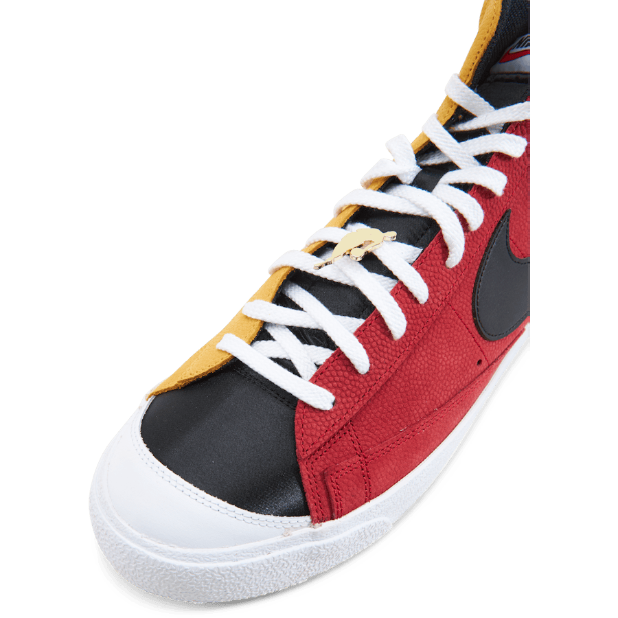 Nike Blazer Mid &