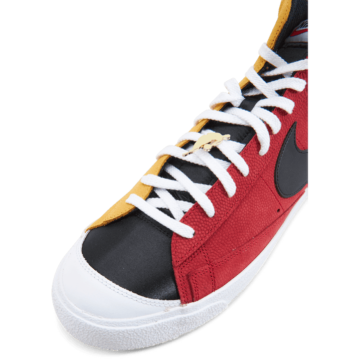 Nike Blazer Mid &