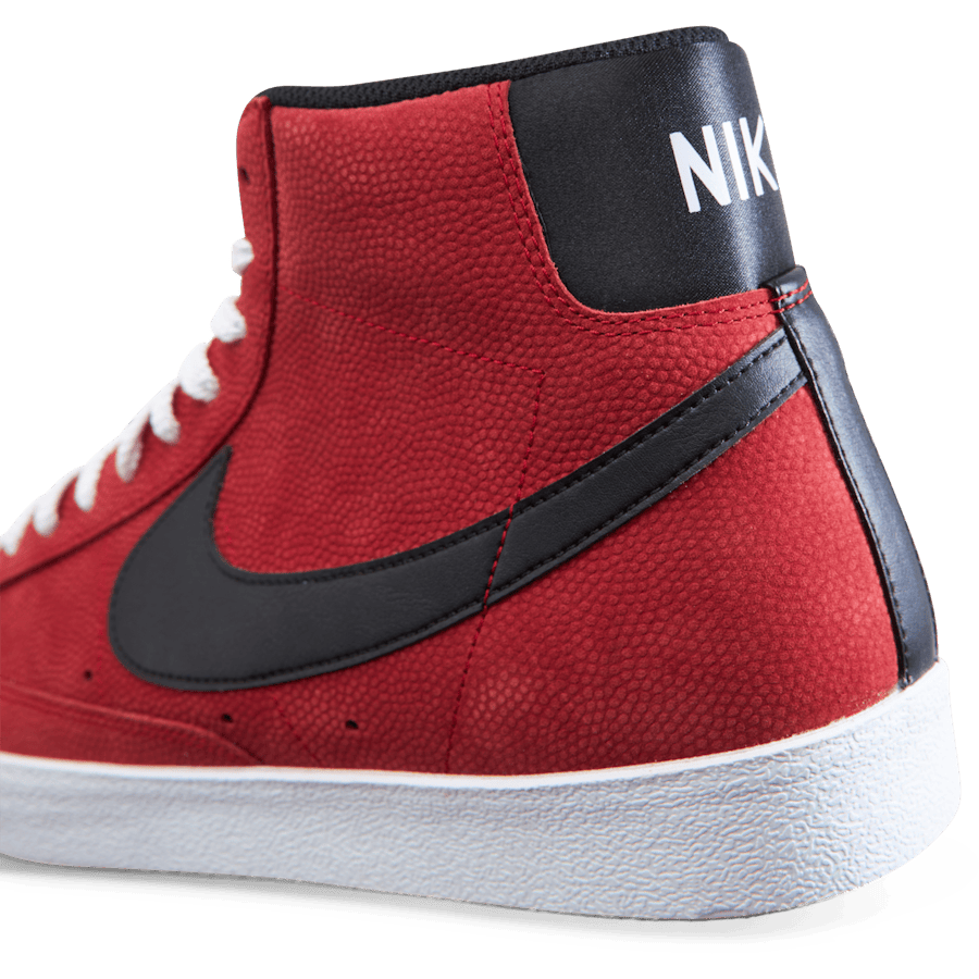 Nike Blazer Mid &