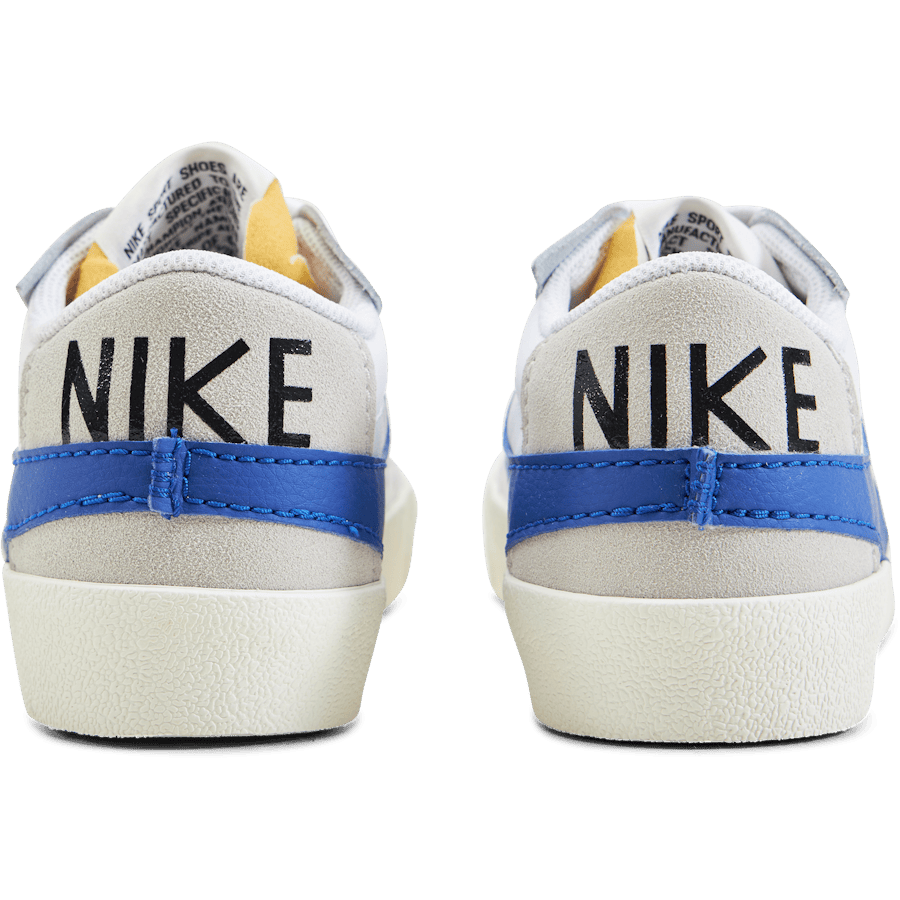 Nike Blazer Low &