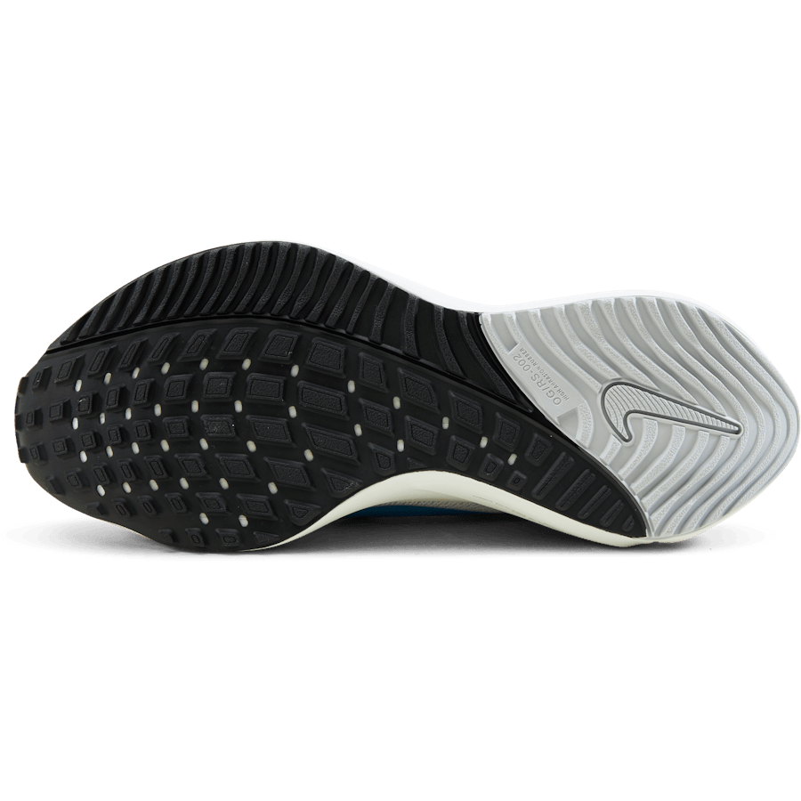 Nike Air Zoom Vomero 16