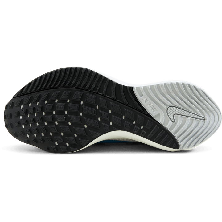 Nike Air Zoom Vomero 16