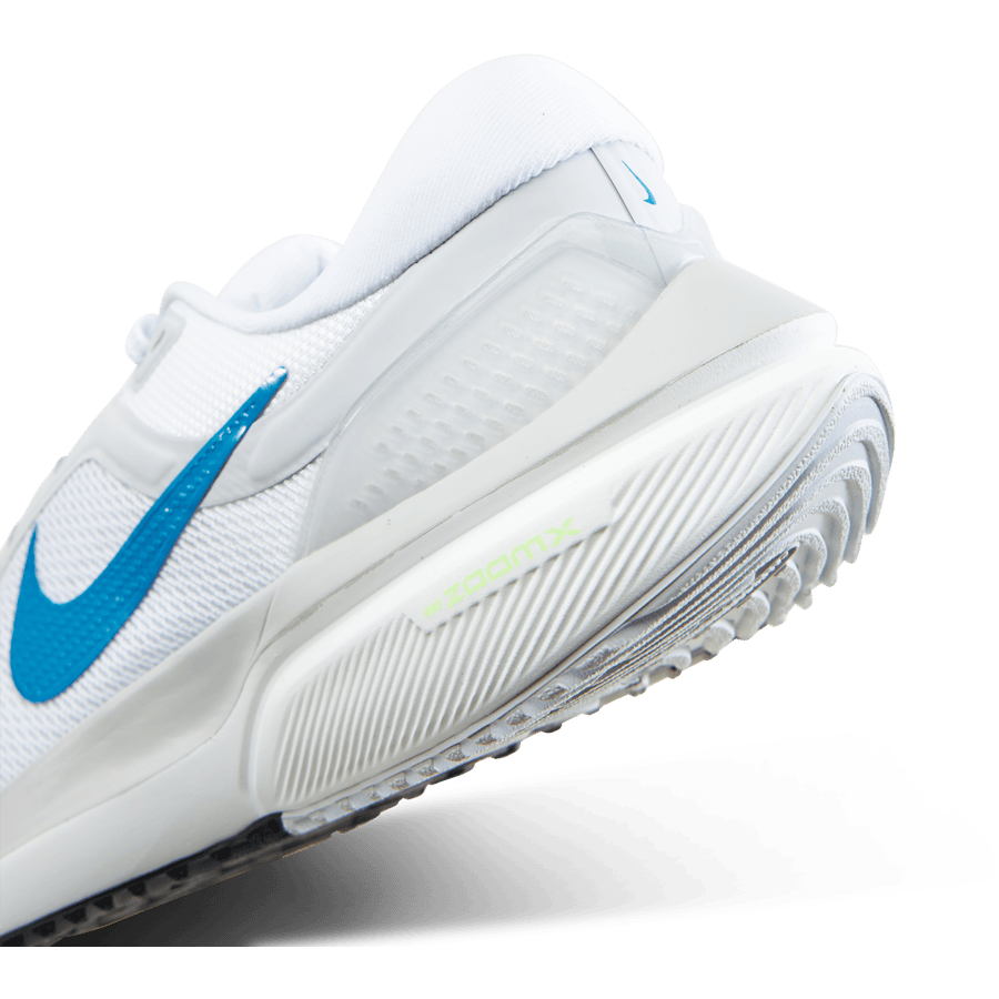 Nike Air Zoom Vomero 16