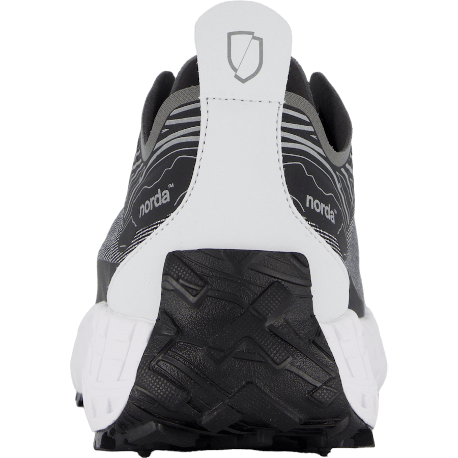 Norda N001 Black/white