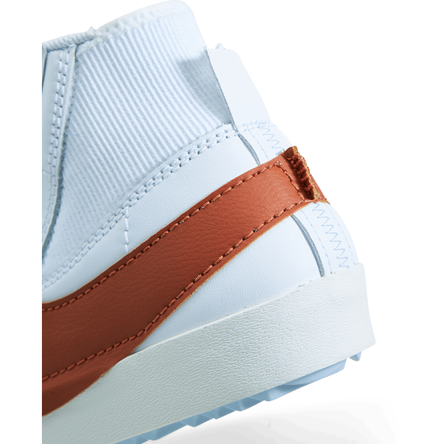 Nike Blazer Mid &