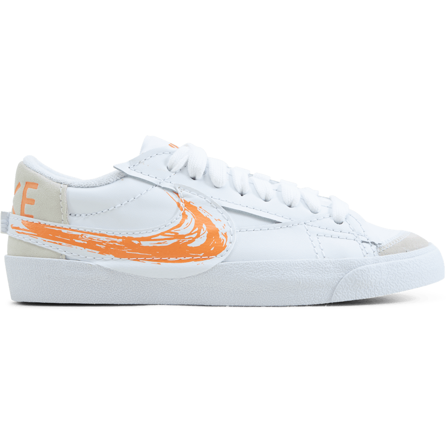 Nike Blazer Low &