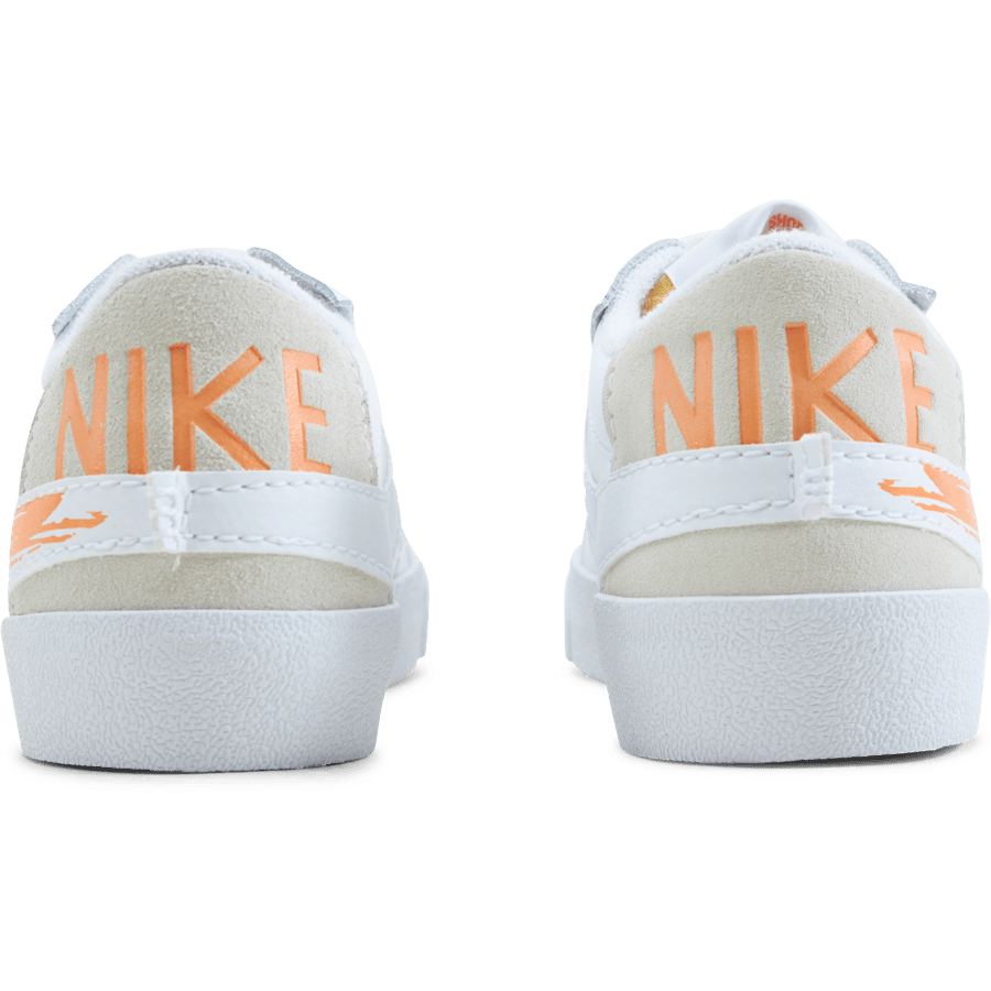 Nike Blazer Low &