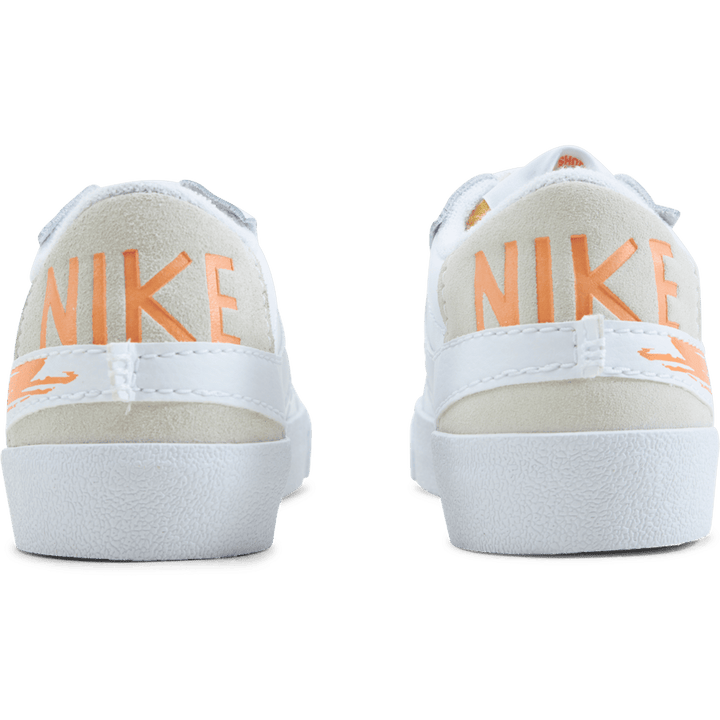 Nike Blazer Low &