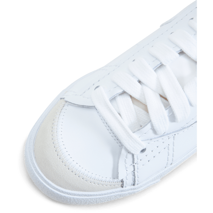 Nike Blazer Low &
