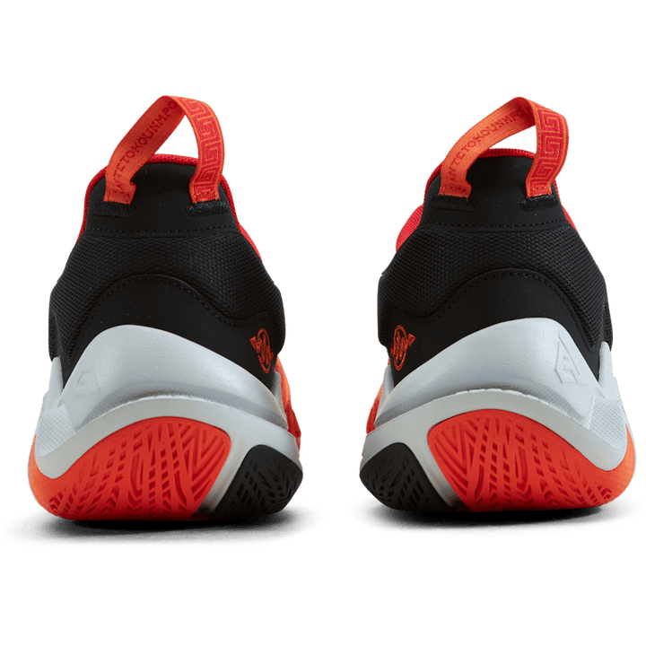 Nike Giannis Immortality 2