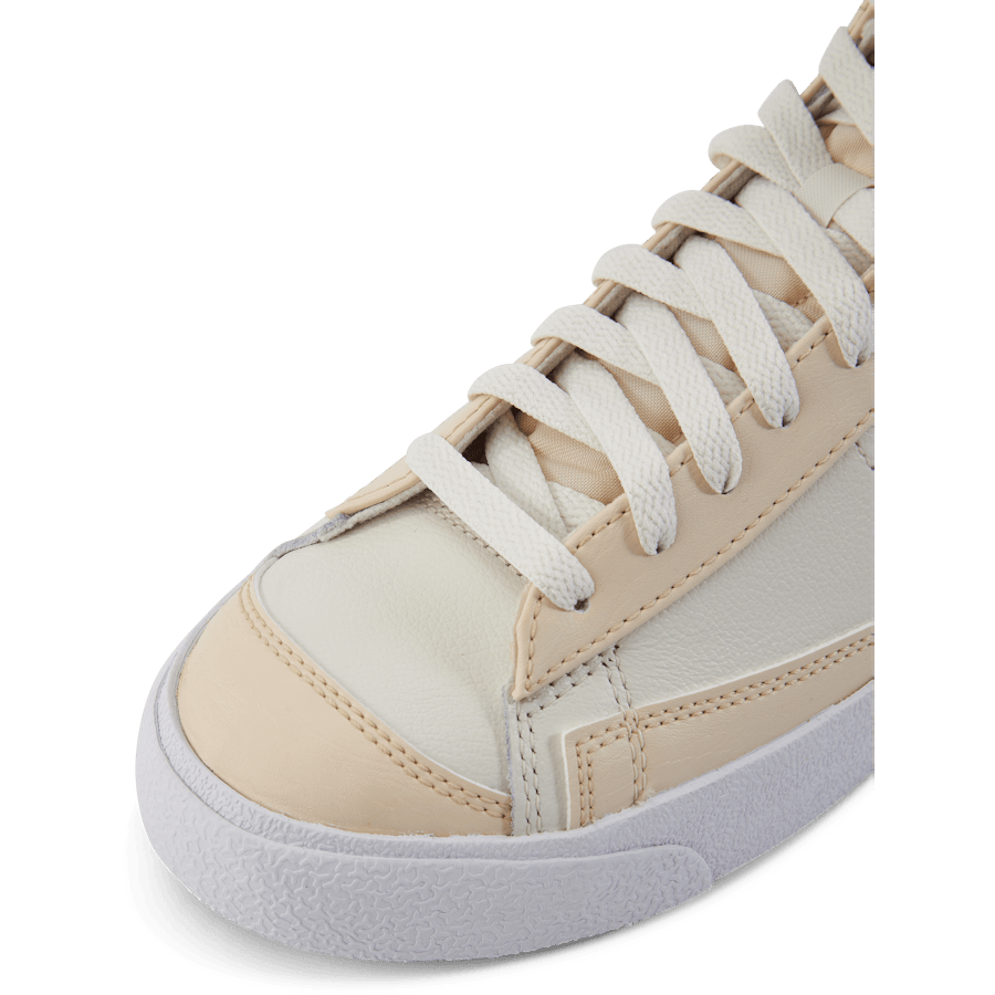 Blazer Mid &