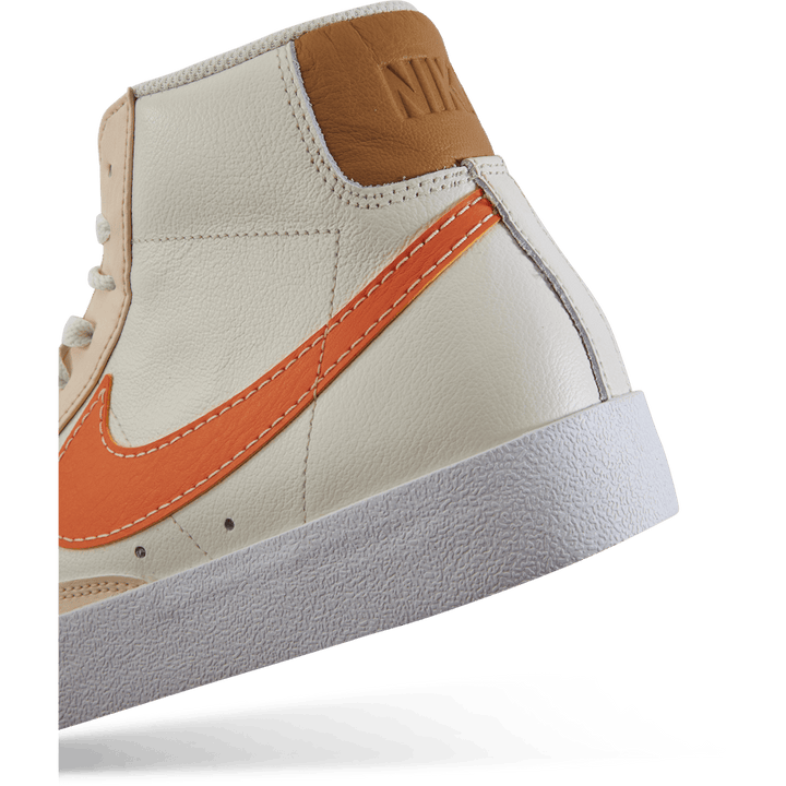 Blazer Mid &