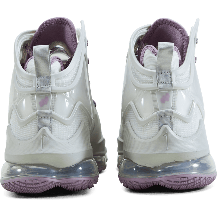 Nike LeBron XIX