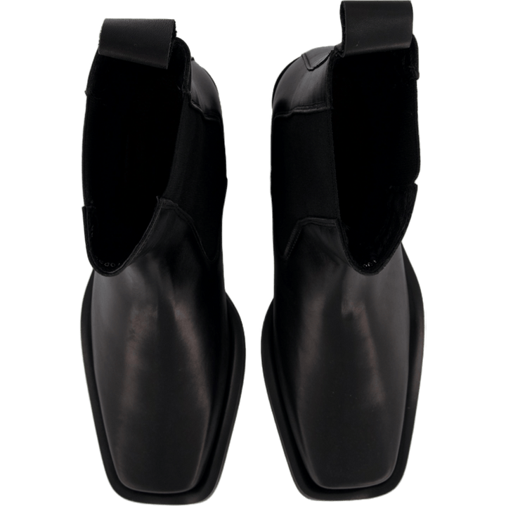 Anine Black