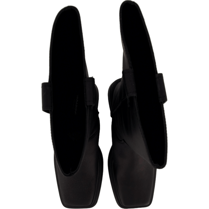 Eyra Black