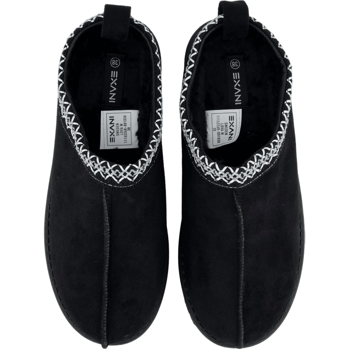 Lova W Black