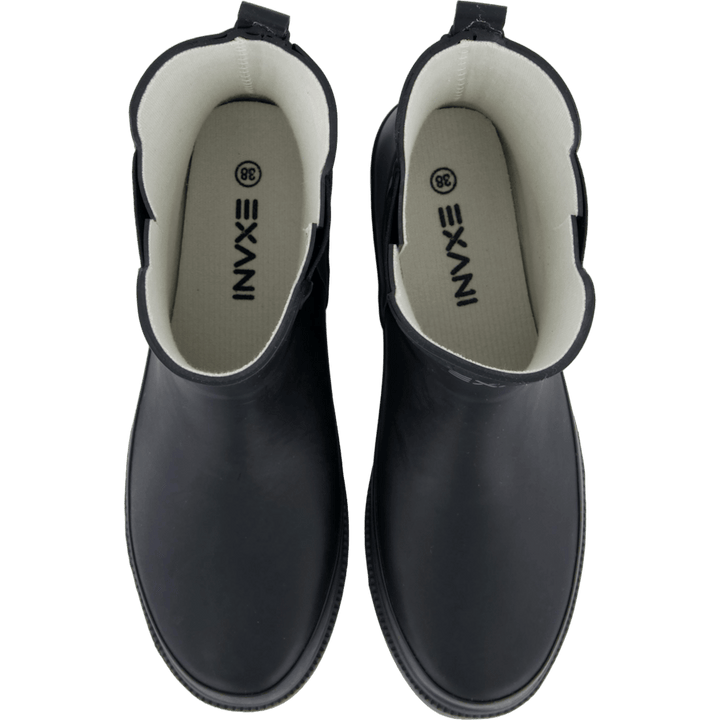 Low Color Boot W Black